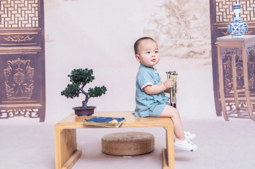 大连孕妇肚子上的黑线